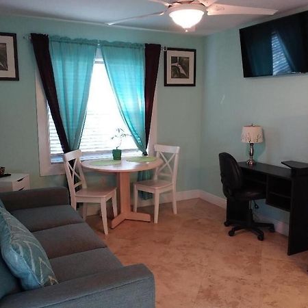 Tampa Bay Beautiful Apartment And Private Jacuzzi Εξωτερικό φωτογραφία